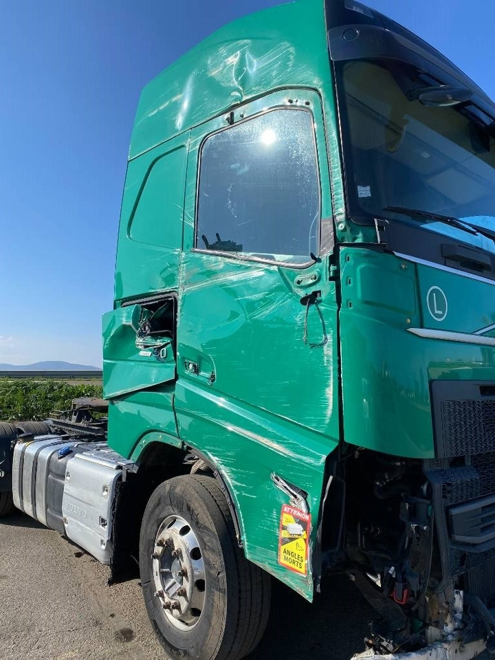 Volvo FH 500 I-save GLOBETROTTER 1er Main endommagé - Τράκτορας: φωτογραφία 3 Volvo FH 500 I-save GLOBETROTTER 1er Main endommagé - Τράκτορας: φωτογραφία 3