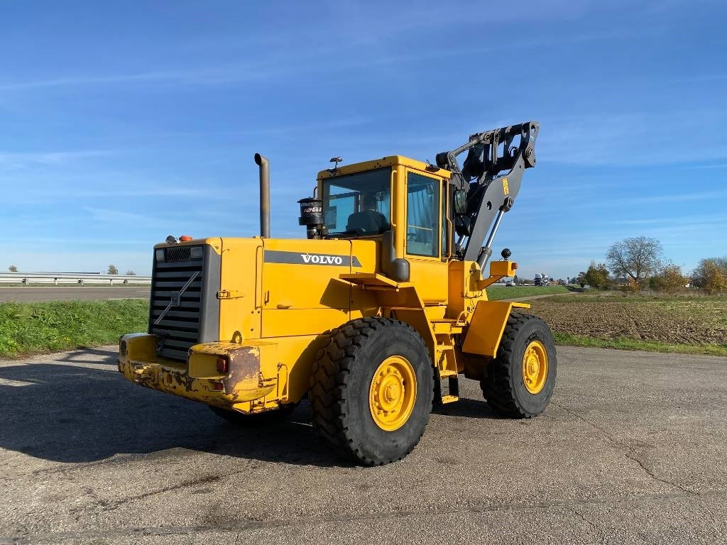 Volvo L90D Origine Française endommagée - Ελαστιχοφόρος φορτωτής: φωτογραφία 4 Volvo L90D Origine Française endommagée - Ελαστιχοφόρος φορτωτής: φωτογραφία 4