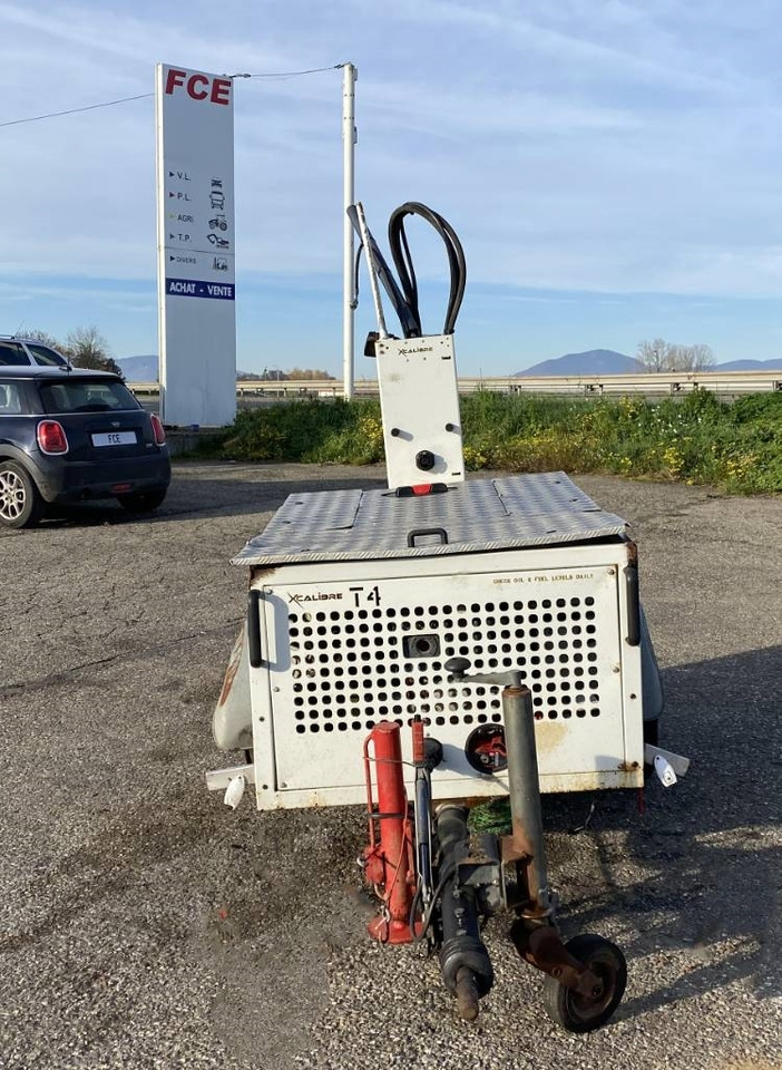 X CALIBRE T4P 1er Main endommagée - Γεωτρύπανο: φωτογραφία 2 X CALIBRE T4P 1er Main endommagée - Γεωτρύπανο: φωτογραφία 2