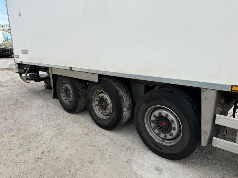 Chereau Carrier VECTOR 1850 - Επικαθήμενο ψυγείο: φωτογραφία 4 Chereau Carrier VECTOR 1850 - Επικαθήμενο ψυγείο: φωτογραφία 4