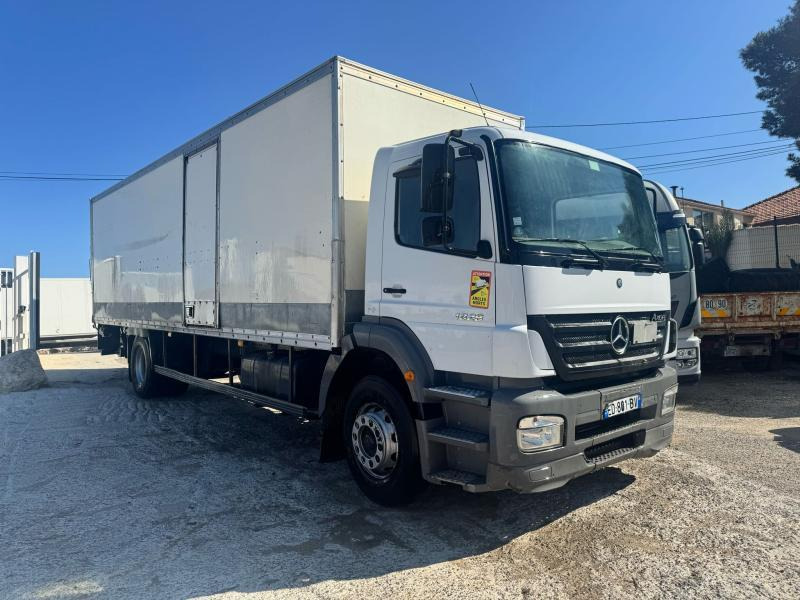 Mercedes Axor 1828 - Φορτηγό κόφα: φωτογραφία 3 Mercedes Axor 1828 - Φορτηγό κόφα: φωτογραφία 3