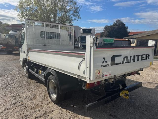 Mitsubishi Fuso CANTER 35C13 BENNE ARRIERE - Όχημα με ανατρεπομενη καροτσα: φωτογραφία 4 Mitsubishi Fuso CANTER 35C13 BENNE ARRIERE - Όχημα με ανατρεπομενη καροτσα: φωτογραφία 4