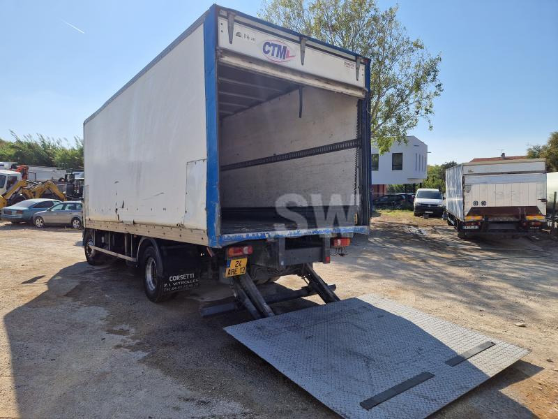 Renault DCI 220 - Φορτηγό κόφα: φωτογραφία 5 Renault DCI 220 - Φορτηγό κόφα: φωτογραφία 5