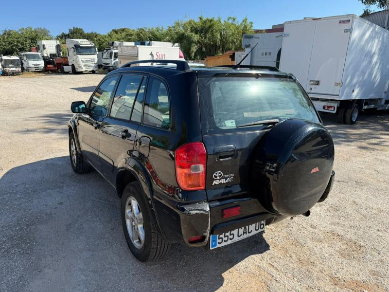 Toyota Rav 4 - Hatchback: φωτογραφία 3 Toyota Rav 4 - Hatchback: φωτογραφία 3