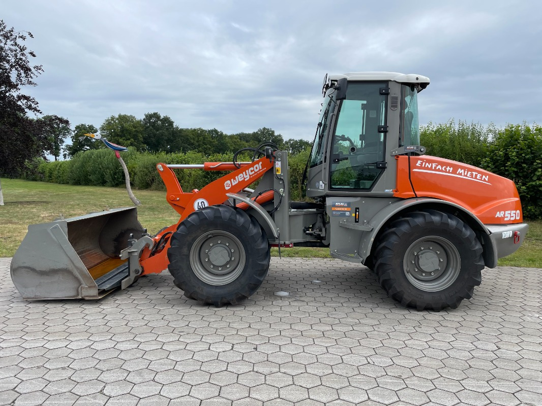 Atlas AR550SL - Ελαστιχοφόρος φορτωτής: φωτογραφία 3 Atlas AR550SL - Ελαστιχοφόρος φορτωτής: φωτογραφία 3
