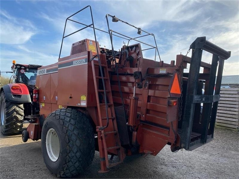 Hesston Hesston 4900 - Χορτοδετική μηχανή τετράγωνες μπάλες: φωτογραφία 4 Hesston Hesston 4900 - Χορτοδετική μηχανή τετράγωνες μπάλες: φωτογραφία 4