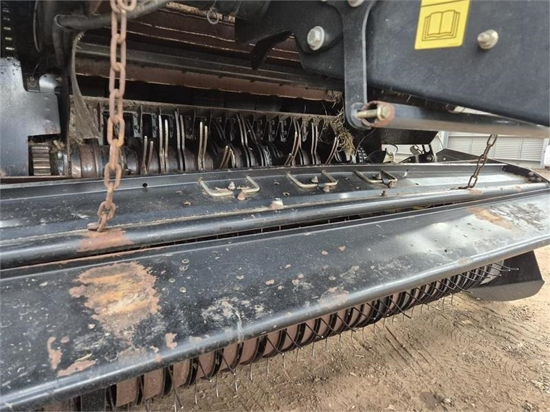 New Holland BR7070 med rotorsnitter Snitter - Χορτοδετική μηχανή στρόγγυλης μπάλας: φωτογραφία 3 New Holland BR7070 med rotorsnitter Snitter - Χορτοδετική μηχανή στρόγγυλης μπάλας: φωτογραφία 3