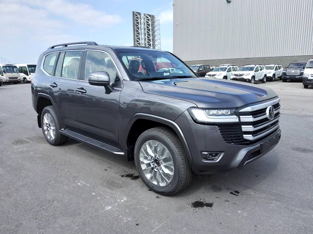 Toyota Land Cruiser 300 V6 VXR ZX 7 SEATERS / PLACES 3.5L Petrol Automatic AEOB - Αυτοκίνητο: φωτογραφία 3 Toyota Land Cruiser 300 V6 VXR ZX 7 SEATERS / PLACES 3.5L Petrol Automatic AEOB - Αυτοκίνητο: φωτογραφία 3