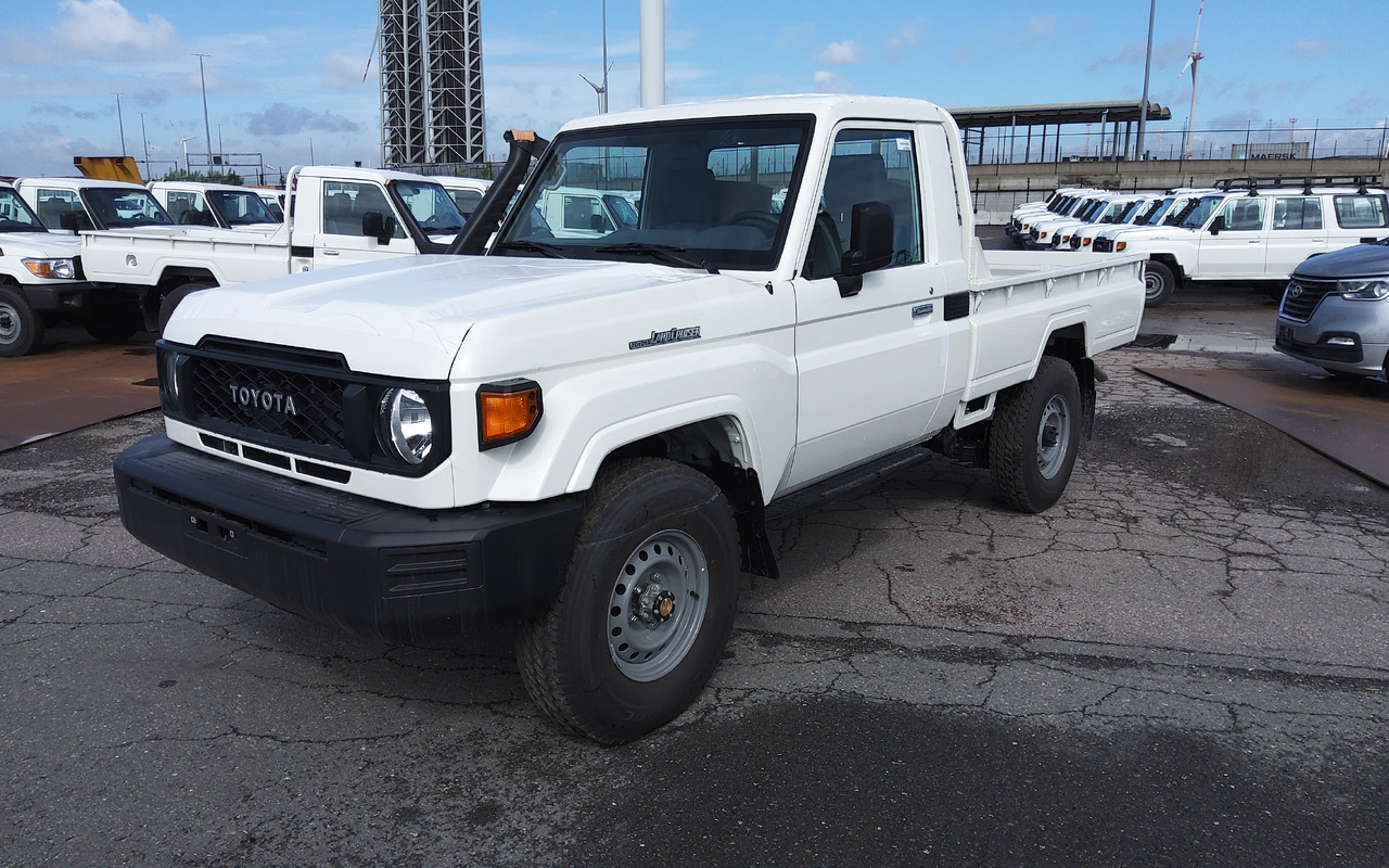 Toyota Land cruiser 79 hzj 79 single cab 4.2L Diesel Manual FACELIFT DIFF LOCK+FREEWHEEL HUB - Ημιφορτηγό: φωτογραφία 1 Toyota Land cruiser 79 hzj 79 single cab 4.2L Diesel Manual FACELIFT DIFF LOCK+FREEWHEEL HUB - Ημιφορτηγό: φωτογραφία 1