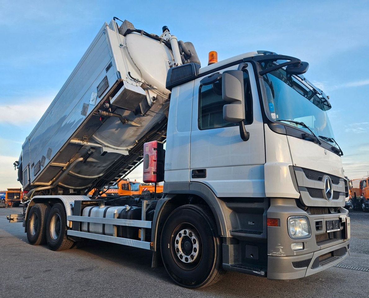 Mercedes-Benz ACTROS 2641 HOLZMANN Tankreiniger Saug-Druck ADR - Όχημα εκκένωσης βόθρων: φωτογραφία 5 Mercedes-Benz ACTROS 2641 HOLZMANN Tankreiniger Saug-Druck ADR - Όχημα εκκένωσης βόθρων: φωτογραφία 5