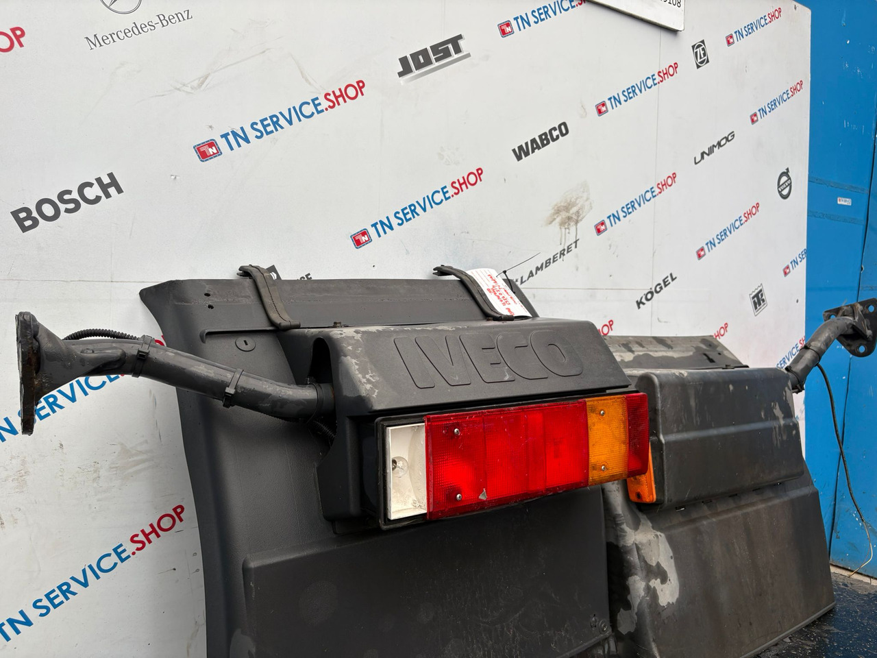 Paraurti posteriore Iveco - Προφυλακτήρας για Φορτηγό: φωτογραφία 2 Paraurti posteriore Iveco - Προφυλακτήρας για Φορτηγό: φωτογραφία 2