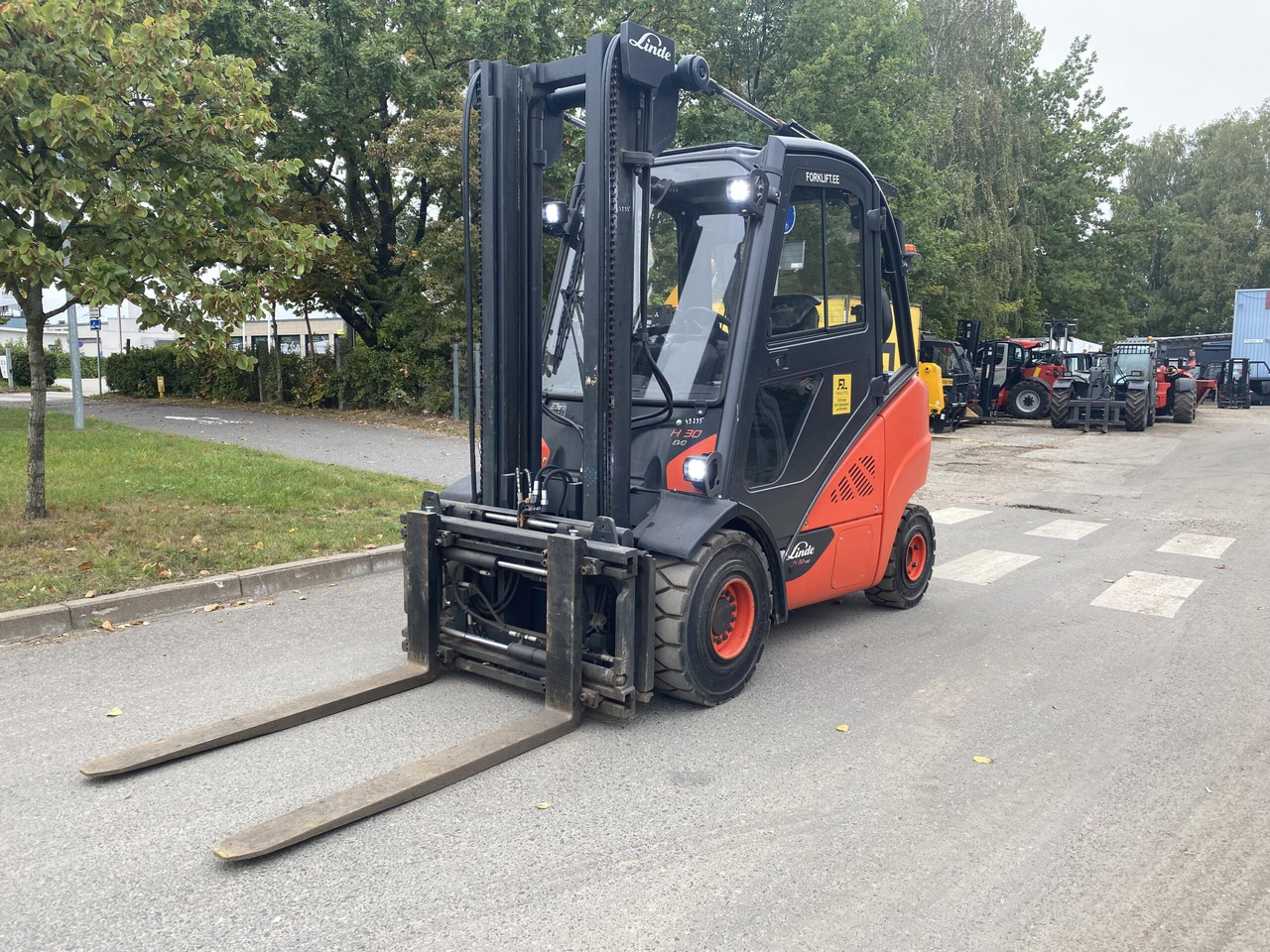 Linde H30D - Πετρελαιοκίνητο περονοφόρο: φωτογραφία 1 Linde H30D - Πετρελαιοκίνητο περονοφόρο: φωτογραφία 1