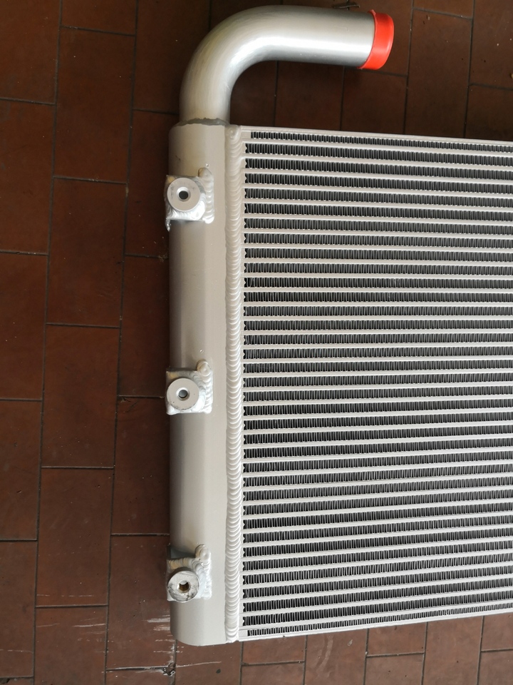 HITACHI ZX 160LC3 4668376 - Ψυγείο λαδιού για Ερπυστριοφόρος εκσκαφέας: φωτογραφία 2 HITACHI ZX 160LC3 4668376 - Ψυγείο λαδιού για Ερπυστριοφόρος εκσκαφέας: φωτογραφία 2