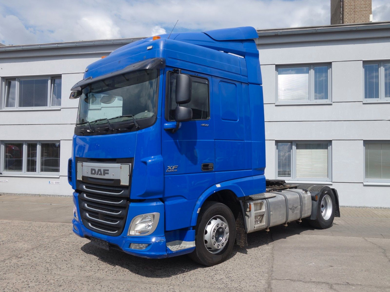 DAF XF 460 SC Standard, Standklima, 3 Stk. - Τράκτορας: φωτογραφία 2 DAF XF 460 SC Standard, Standklima, 3 Stk. - Τράκτορας: φωτογραφία 2