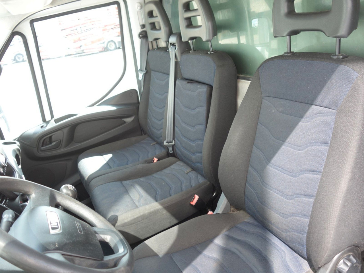 Επαγγελματικό αυτοκίνητο με μουσαμά Iveco Daily 70C18 mit LBW: φωτογραφία 12
