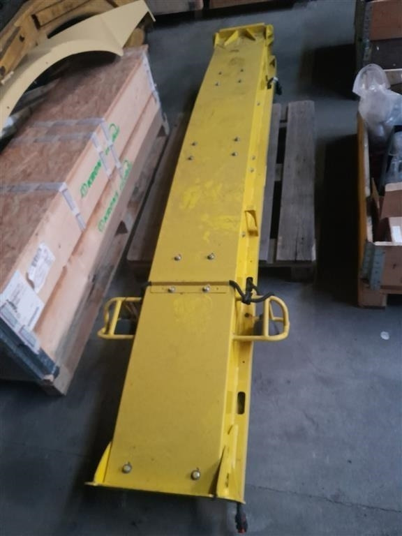 John Deere 8400 Tud - Εξαρτηματα - Ενσιρωτική μηχανή: φωτογραφία 1 John Deere 8400 Tud - Εξαρτηματα - Ενσιρωτική μηχανή: φωτογραφία 1