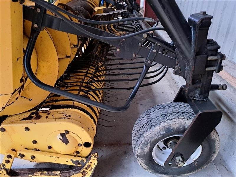 New Holland 355 W Græspick-up - Εξαρτηματα - Ενσιρωτική μηχανή: φωτογραφία 3 New Holland 355 W Græspick-up - Εξαρτηματα - Ενσιρωτική μηχανή: φωτογραφία 3