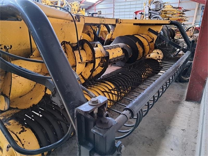 New Holland 356W - Σανού και κτηνοτροφικά μηχανήματα: φωτογραφία 2 New Holland 356W - Σανού και κτηνοτροφικά μηχανήματα: φωτογραφία 2