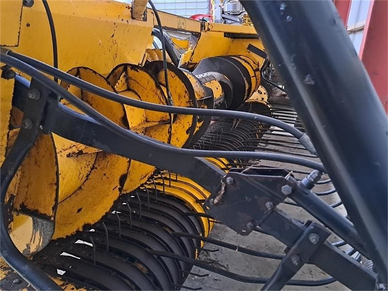 New Holland 356W - Σανού και κτηνοτροφικά μηχανήματα: φωτογραφία 3 New Holland 356W - Σανού και κτηνοτροφικά μηχανήματα: φωτογραφία 3