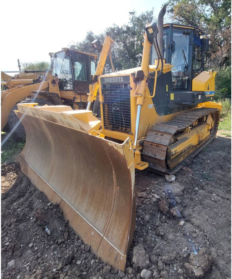 DRESSTA NORTH AMERICA TD-15M - Μπουλντόζα: φωτογραφία 1 DRESSTA NORTH AMERICA TD-15M - Μπουλντόζα: φωτογραφία 1