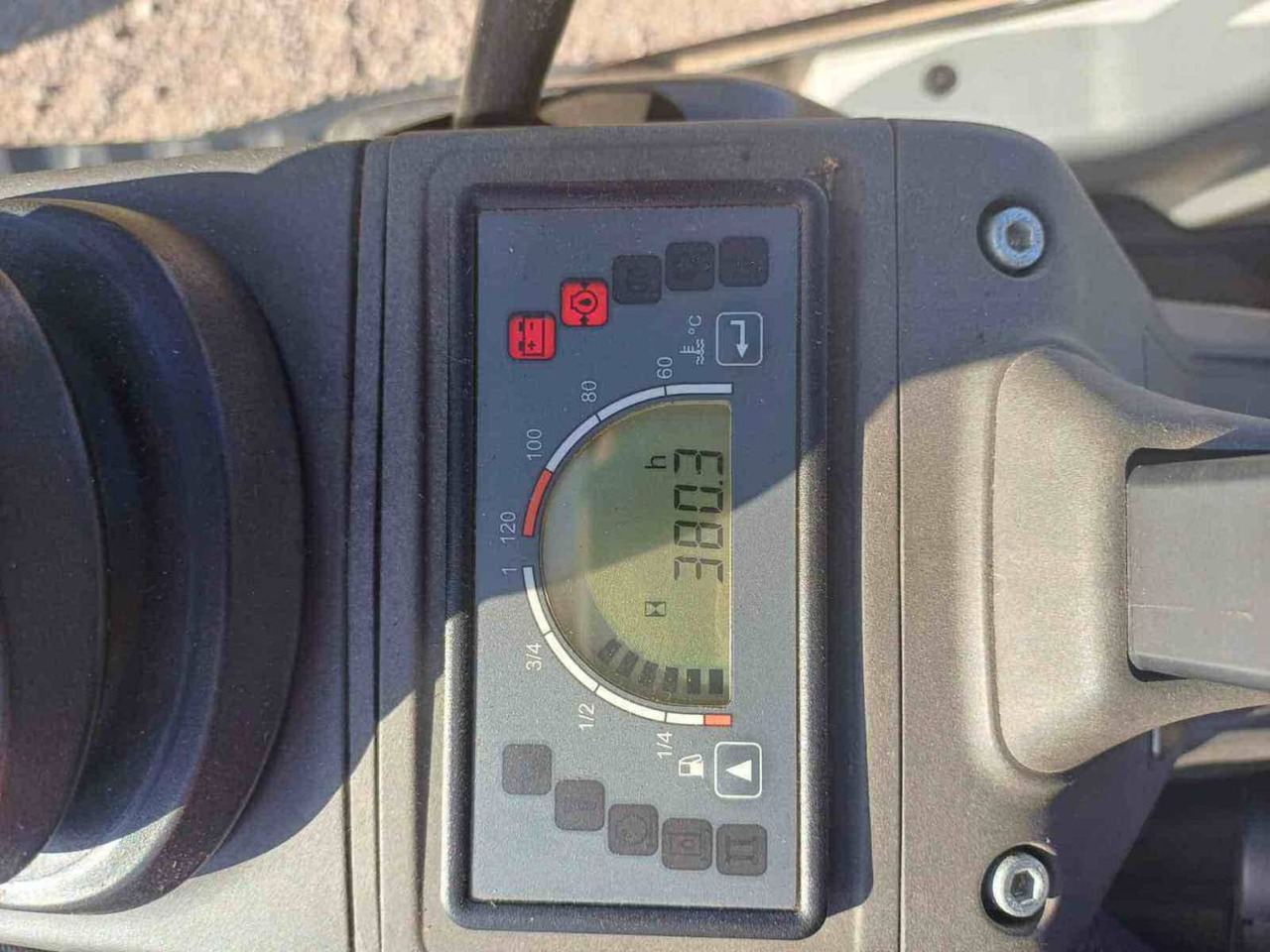 CAT 302.4D - Ερπυστριοφόρος εκσκαφέας: φωτογραφία 5 CAT 302.4D - Ερπυστριοφόρος εκσκαφέας: φωτογραφία 5