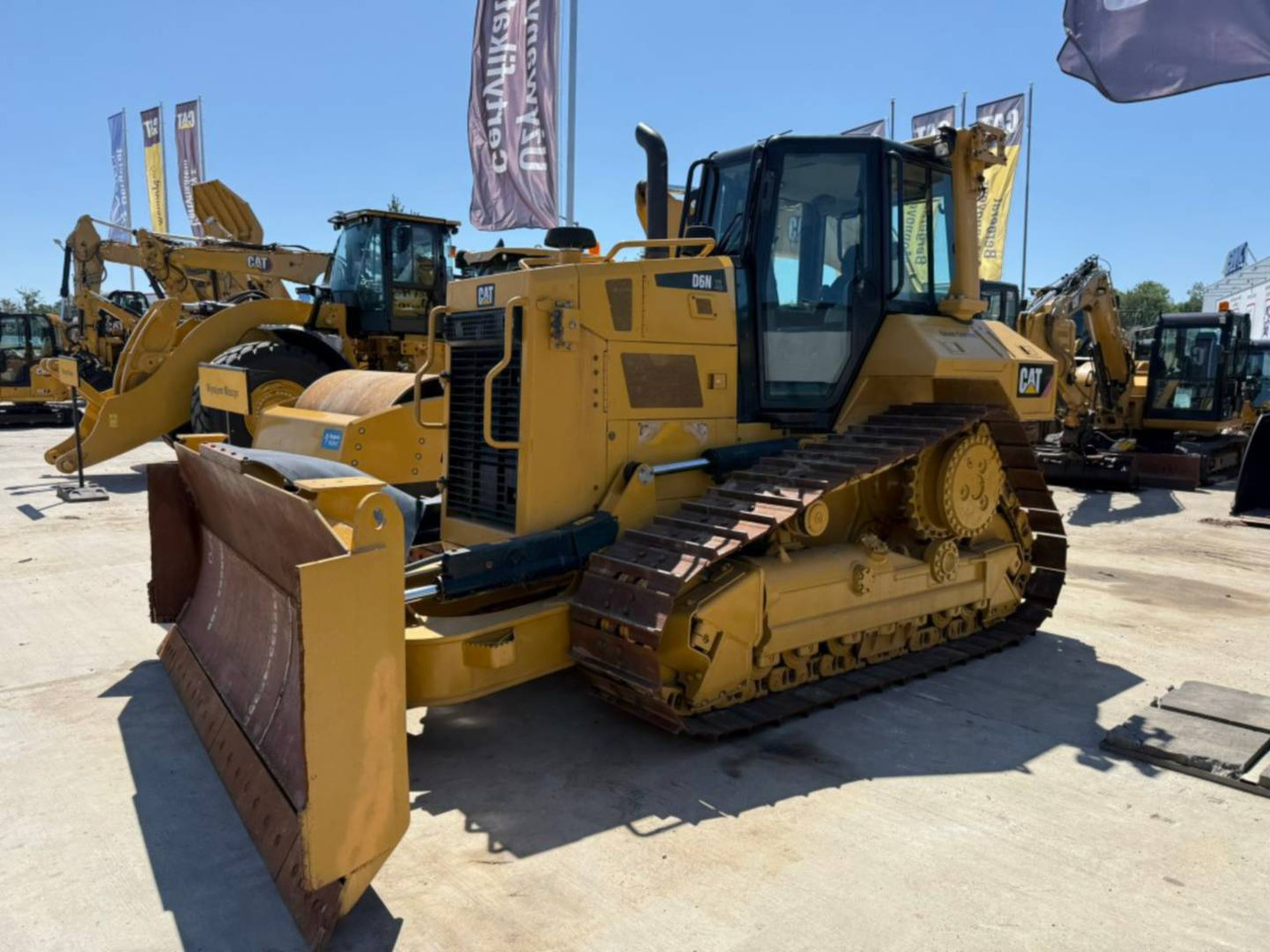 CAT D6NXL - Μπουλντόζα: φωτογραφία 1 CAT D6NXL - Μπουλντόζα: φωτογραφία 1