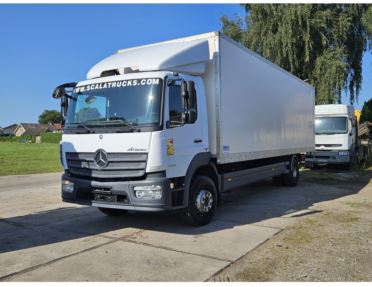 Mercedes-Benz Atego 1624 Euro 6 Closed Box Loading lift very clean - Φορτηγό κόφα: φωτογραφία 1 Mercedes-Benz Atego 1624 Euro 6 Closed Box Loading lift very clean - Φορτηγό κόφα: φωτογραφία 1