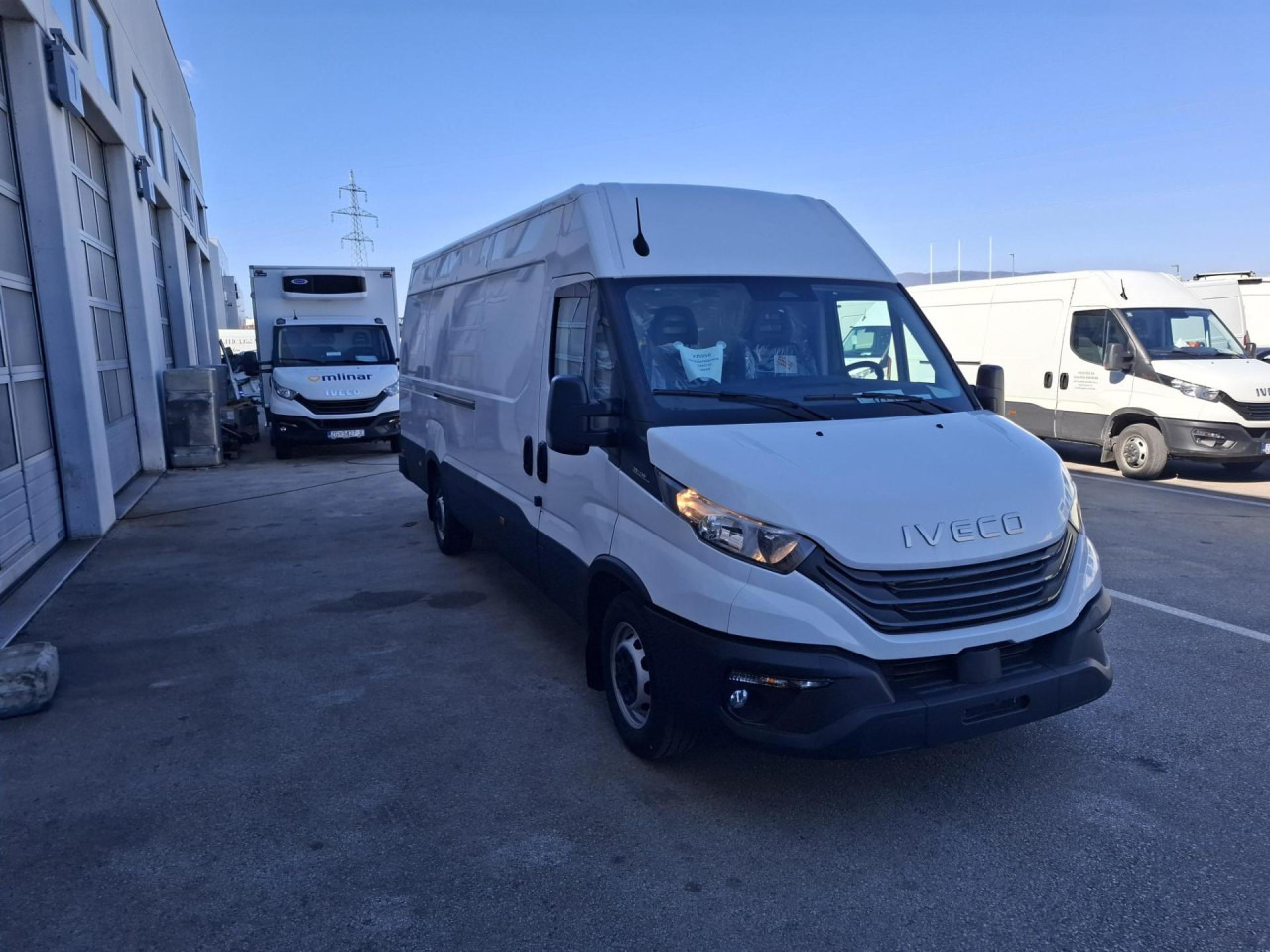 IVECO Daily 35S14V - Επιβατικό βαν: φωτογραφία 2 IVECO Daily 35S14V - Επιβατικό βαν: φωτογραφία 2