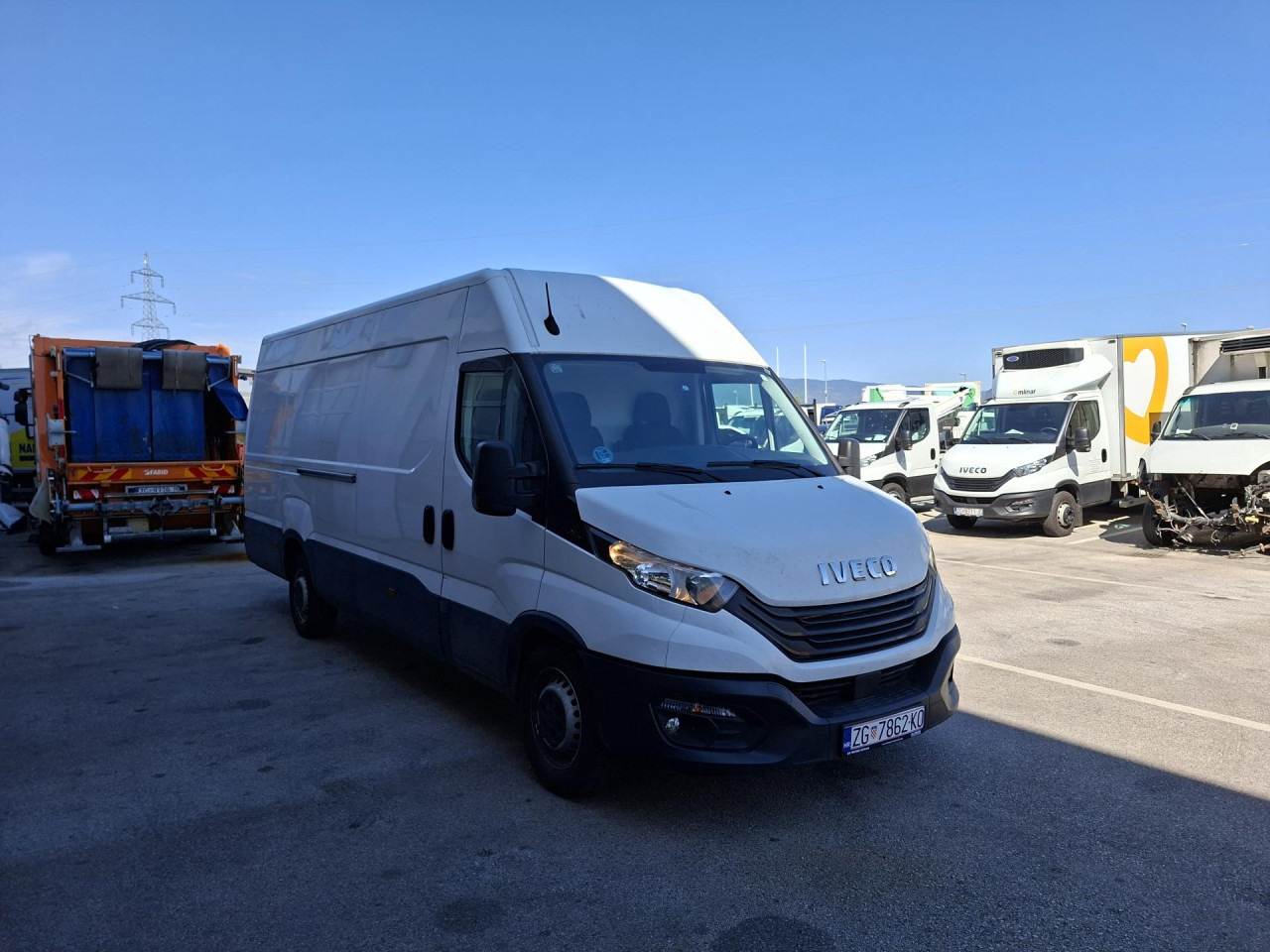 IVECO Daily 35S16V - Επιβατικό βαν: φωτογραφία 1 IVECO Daily 35S16V - Επιβατικό βαν: φωτογραφία 1
