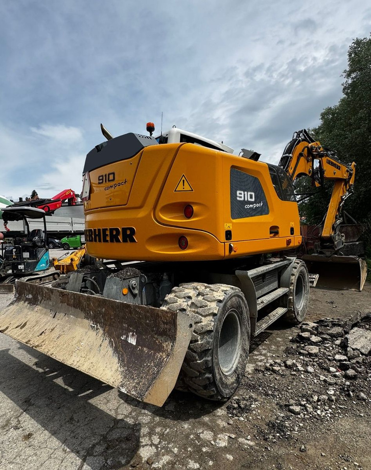 Liebherr A910 Compact Litronic,3 Schaufeln,Schnellwechsle - Τροχοφόρος εκσκαφέας: φωτογραφία 4 Liebherr A910 Compact Litronic,3 Schaufeln,Schnellwechsle - Τροχοφόρος εκσκαφέας: φωτογραφία 4