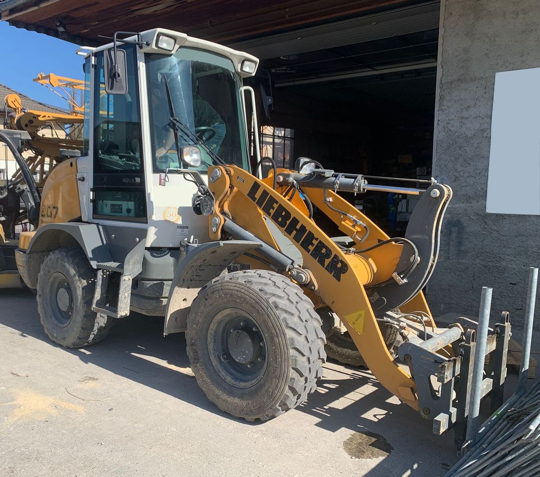 Liebherr L507, Gabel+Schaufel, ONLY 850hours - Ελαστιχοφόρος φορτωτής: φωτογραφία 2 Liebherr L507, Gabel+Schaufel, ONLY 850hours - Ελαστιχοφόρος φορτωτής: φωτογραφία 2