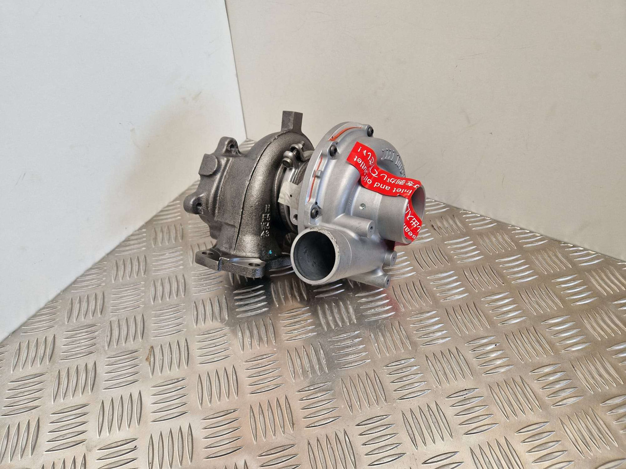 ISUZU 8980302170 Turbo 4HK1 JCB excavator turbo 02/802306 - Κινητήρας και ανταλλακτικά για Κατασκευή μηχανήματα: φωτογραφία 3 ISUZU 8980302170 Turbo 4HK1 JCB excavator turbo 02/802306 - Κινητήρας και ανταλλακτικά για Κατασκευή μηχανήματα: φωτογραφία 3
