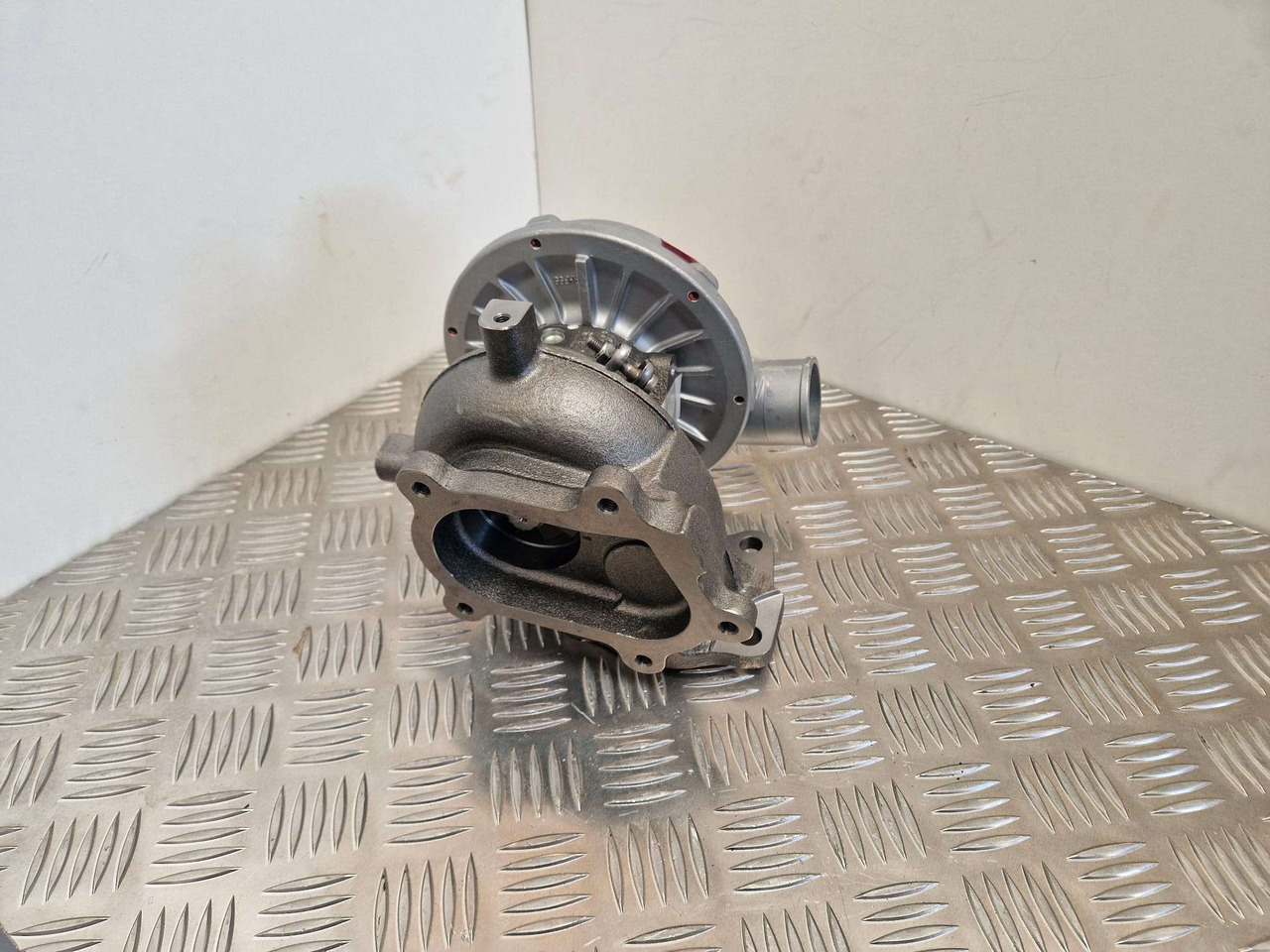 ISUZU 8980302170 Turbo 4HK1 JCB excavator turbo 02/802306 - Κινητήρας και ανταλλακτικά για Κατασκευή μηχανήματα: φωτογραφία 1 ISUZU 8980302170 Turbo 4HK1 JCB excavator turbo 02/802306 - Κινητήρας και ανταλλακτικά για Κατασκευή μηχανήματα: φωτογραφία 1