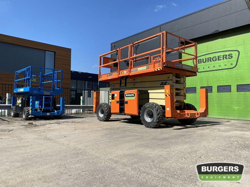 JLG 530LRT - Ψαλιδωτό ανυψωτικό: φωτογραφία 2 JLG 530LRT - Ψαλιδωτό ανυψωτικό: φωτογραφία 2