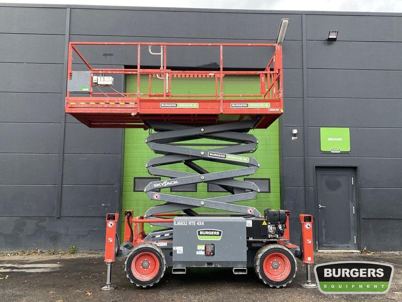 Skyjack SJ6832 RTE - Ψαλιδωτό ανυψωτικό: φωτογραφία 1 Skyjack SJ6832 RTE - Ψαλιδωτό ανυψωτικό: φωτογραφία 1