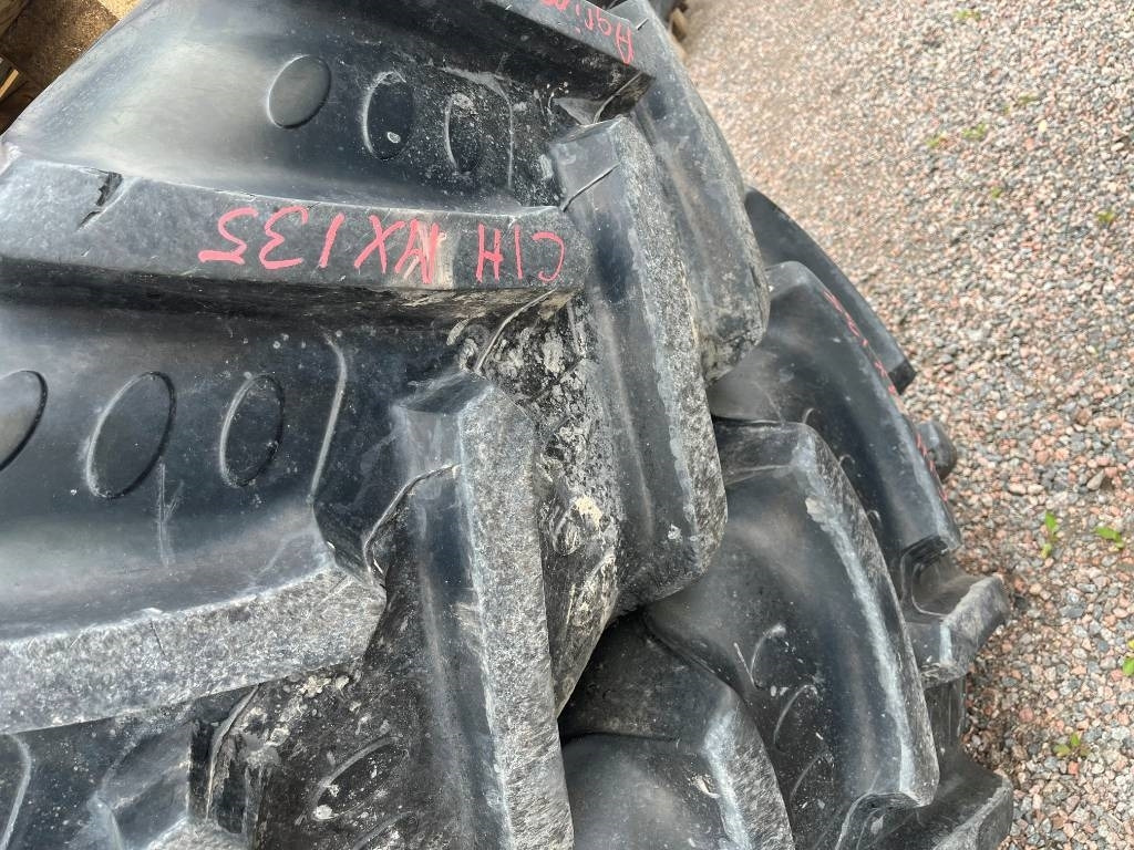 Agrimax 650/65-38 420/85-28 till Case MX 135 - Ελαστικό για Γεωργικά μηχανήματα: φωτογραφία 3 Agrimax 650/65-38 420/85-28 till Case MX 135 - Ελαστικό για Γεωργικά μηχανήματα: φωτογραφία 3