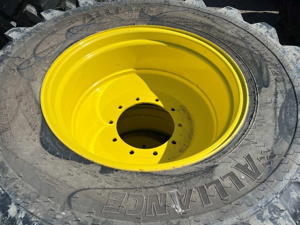 Alliance 650/65R38 600/60R28 till JD 6155 M - Ελαστικό για Γεωργικά μηχανήματα: φωτογραφία 3 Alliance 650/65R38 600/60R28 till JD 6155 M - Ελαστικό για Γεωργικά μηχανήματα: φωτογραφία 3