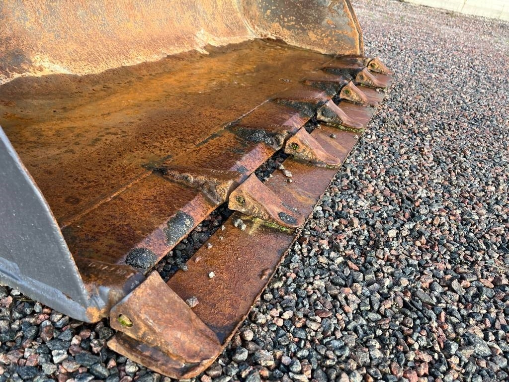 Grusskopa / Jordskopa Bucket Volvo L25 L20 - Κουβάς για Κατασκευή μηχανήματα: φωτογραφία 4 Grusskopa / Jordskopa Bucket Volvo L25 L20 - Κουβάς για Κατασκευή μηχανήματα: φωτογραφία 4