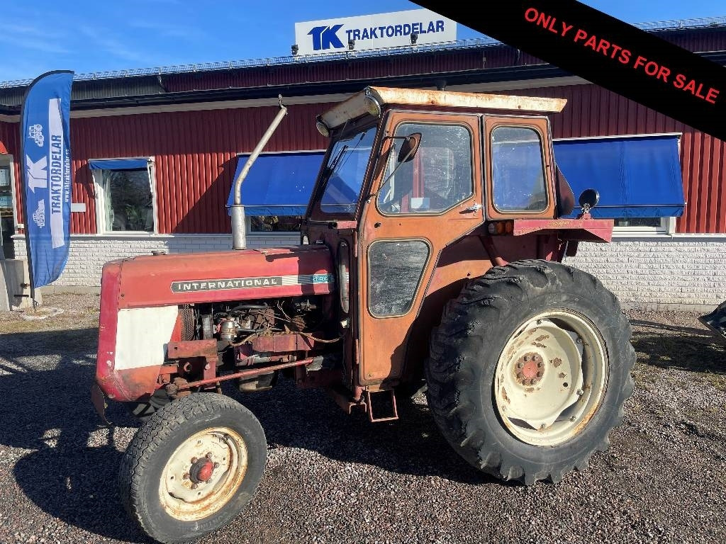International 444 Dismantled: only spare parts - Τρακτέρ: φωτογραφία 1 International 444 Dismantled: only spare parts - Τρακτέρ: φωτογραφία 1