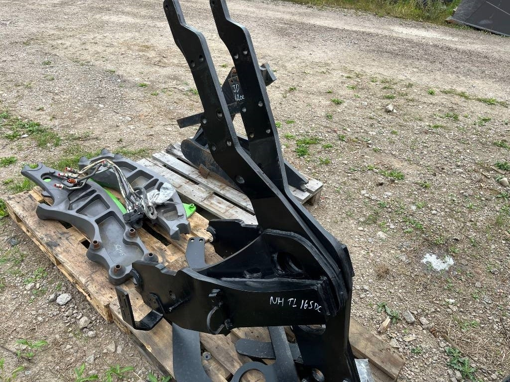 Lastarfäste Trima Ålö Quicke till New Holland T6 1 - Φορτωτησ για τρακτερ: φωτογραφία 2 Lastarfäste Trima Ålö Quicke till New Holland T6 1 - Φορτωτησ για τρακτερ: φωτογραφία 2