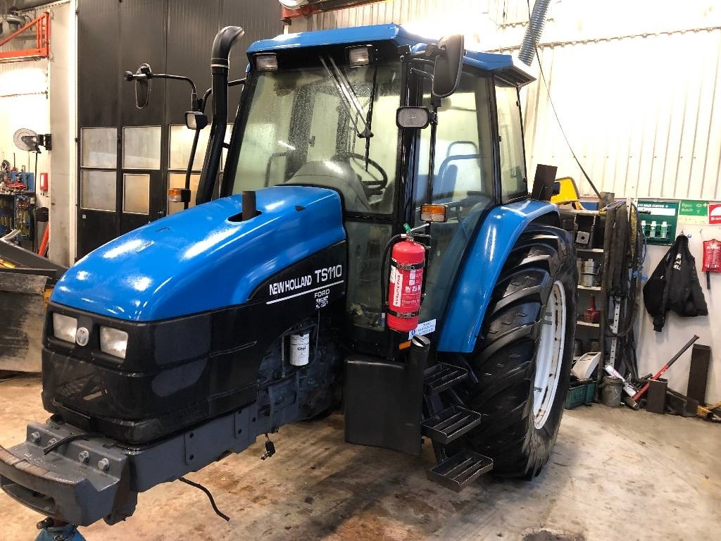 New Holland TS 110 Dismantled: only spare parts - Τρακτέρ: φωτογραφία 4 New Holland TS 110 Dismantled: only spare parts - Τρακτέρ: φωτογραφία 4