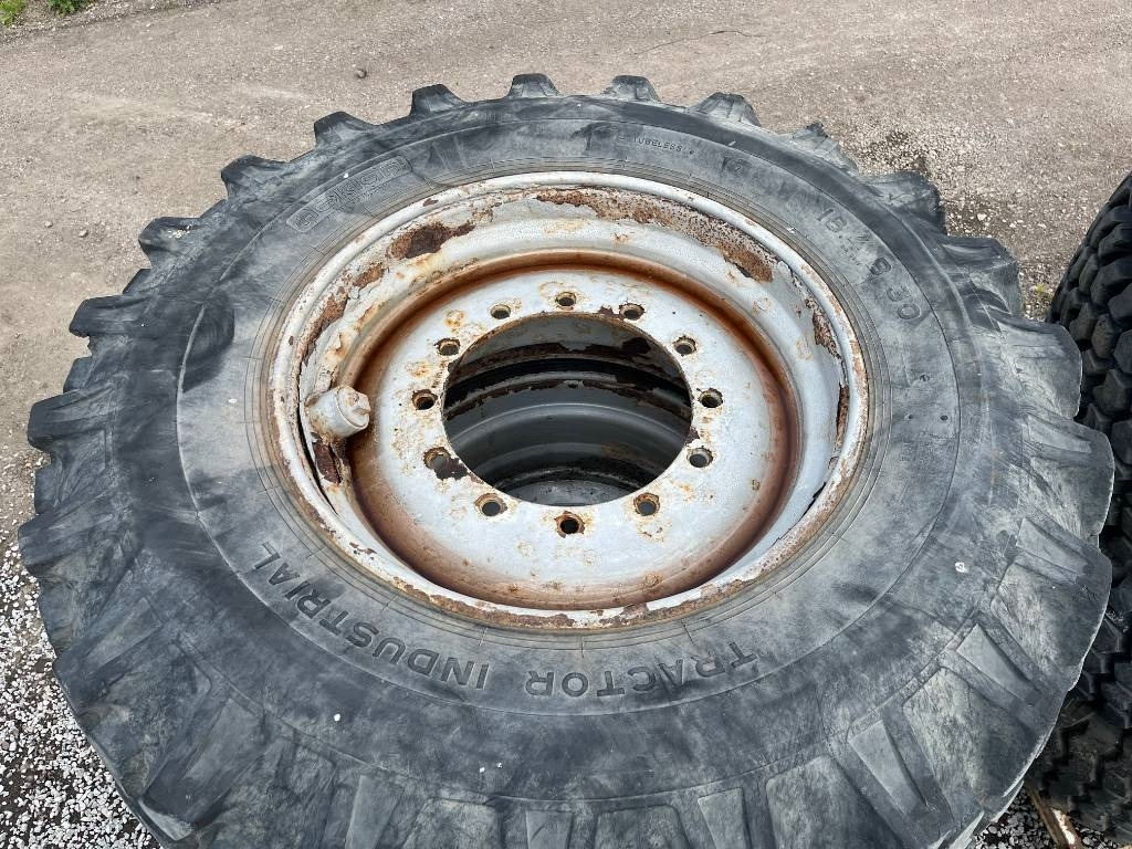 Nokian Industrial 18,4 B 30 Huddig 860 D - Πλήρης τροχός: φωτογραφία 3 Nokian Industrial 18,4 B 30 Huddig 860 D - Πλήρης τροχός: φωτογραφία 3