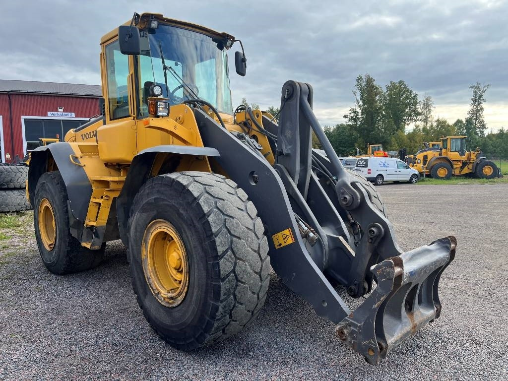 Volvo L 120 E - Ελαστιχοφόρος φορτωτής: φωτογραφία 5 Volvo L 120 E - Ελαστιχοφόρος φορτωτής: φωτογραφία 5