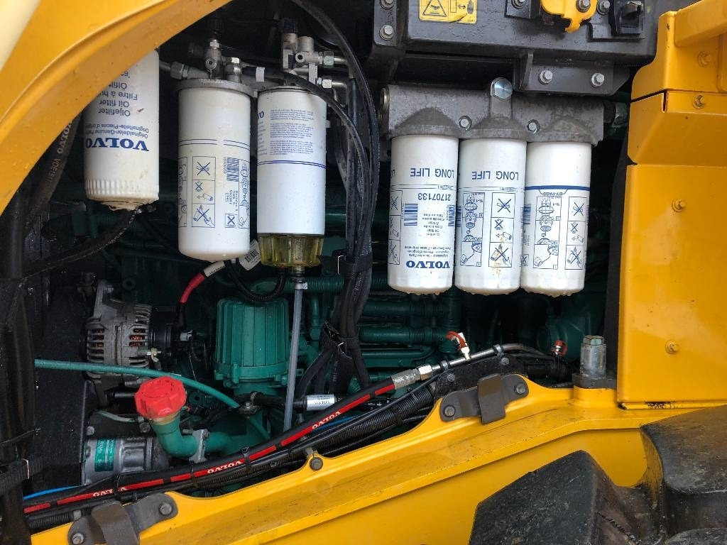 Volvo L 150 H Dismantled: only spare parts - Ελαστιχοφόρος φορτωτής: φωτογραφία 2 Volvo L 150 H Dismantled: only spare parts - Ελαστιχοφόρος φορτωτής: φωτογραφία 2