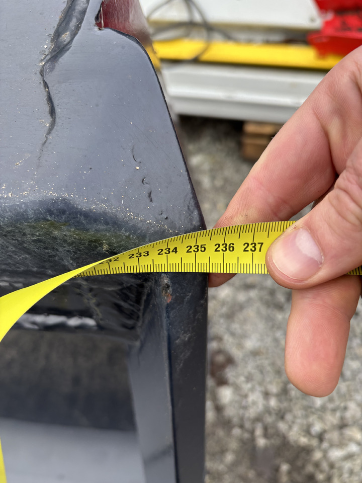 21453 Łyżka Objętościowa 2,3m 1,01 m3 z mocowaniem do ładowarki Claas Scorpion. - Κουβάς για φορτωτή: φωτογραφία 3 21453 Łyżka Objętościowa 2,3m 1,01 m3 z mocowaniem do ładowarki Claas Scorpion. - Κουβάς για φορτωτή: φωτογραφία 3