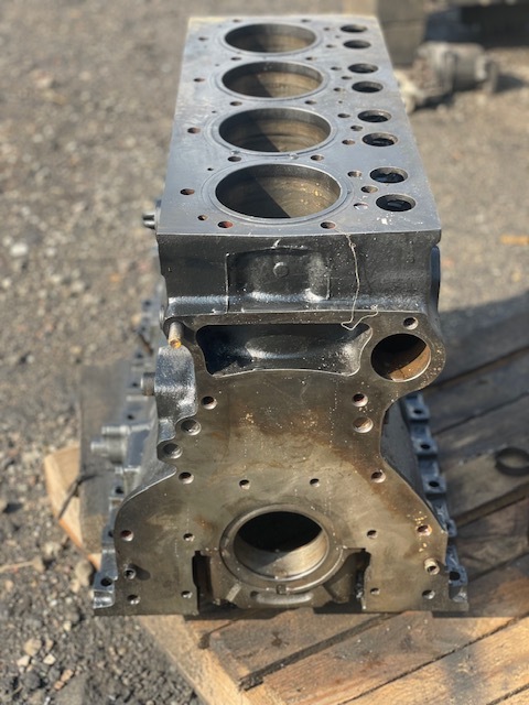 Blok Silnika Valmet Sisu 420 DR / 420 DSRE - Μπλοκ κυλίνδρων για Γεωργικά μηχανήματα: φωτογραφία 1 Blok Silnika Valmet Sisu 420 DR / 420 DSRE - Μπλοκ κυλίνδρων για Γεωργικά μηχανήματα: φωτογραφία 1