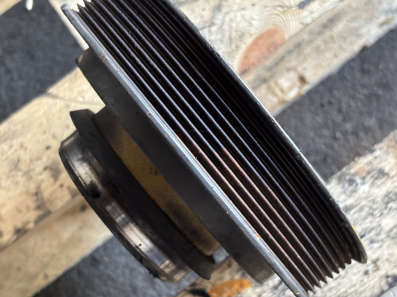 CAT Caterpillar C9 153-1036 Koło pasowe wału korbowego z 8 rowkami 1531036 - Κινητήρας και ανταλλακτικά για Γεωργικά μηχανήματα: φωτογραφία 3 CAT Caterpillar C9 153-1036 Koło pasowe wału korbowego z 8 rowkami 1531036 - Κινητήρας και ανταλλακτικά για Γεωργικά μηχανήματα: φωτογραφία 3