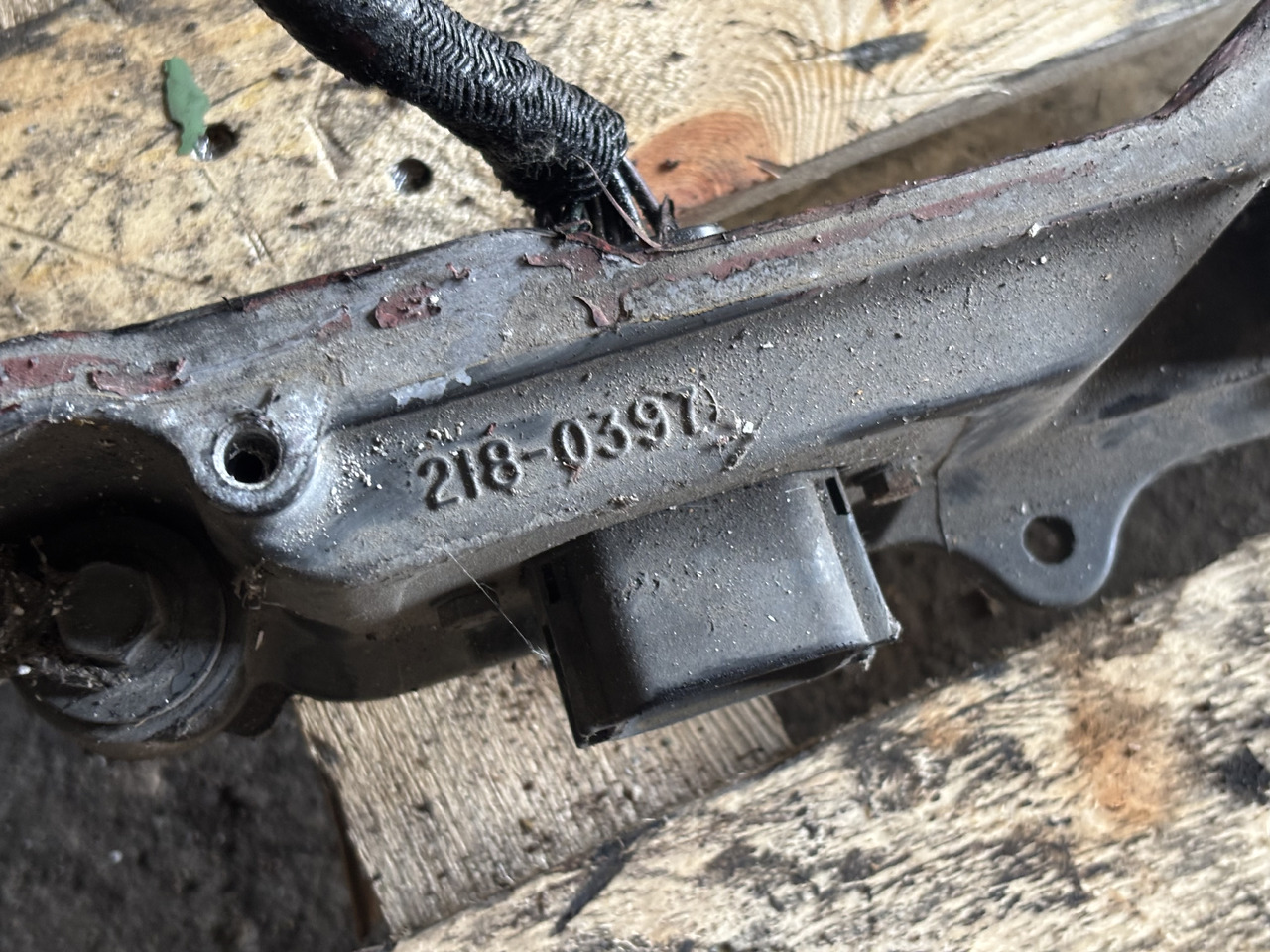 CAT Caterpillar C9 218-0397 Obudowa Pokrywa Zaworów 2180397 - Κινητήρας και ανταλλακτικά για Γεωργικά μηχανήματα: φωτογραφία 2 CAT Caterpillar C9 218-0397 Obudowa Pokrywa Zaworów 2180397 - Κινητήρας και ανταλλακτικά για Γεωργικά μηχανήματα: φωτογραφία 2