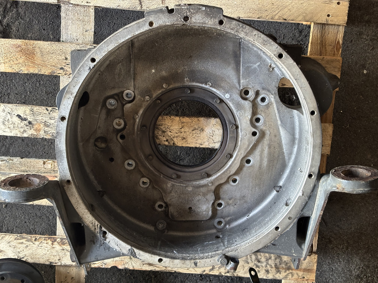 CAT Caterpillar C9 228-4740 Obudowa Koła Zamachowego 2284740 - Σφόνδυλος για Γεωργικά μηχανήματα: φωτογραφία 2 CAT Caterpillar C9 228-4740 Obudowa Koła Zamachowego 2284740 - Σφόνδυλος για Γεωργικά μηχανήματα: φωτογραφία 2