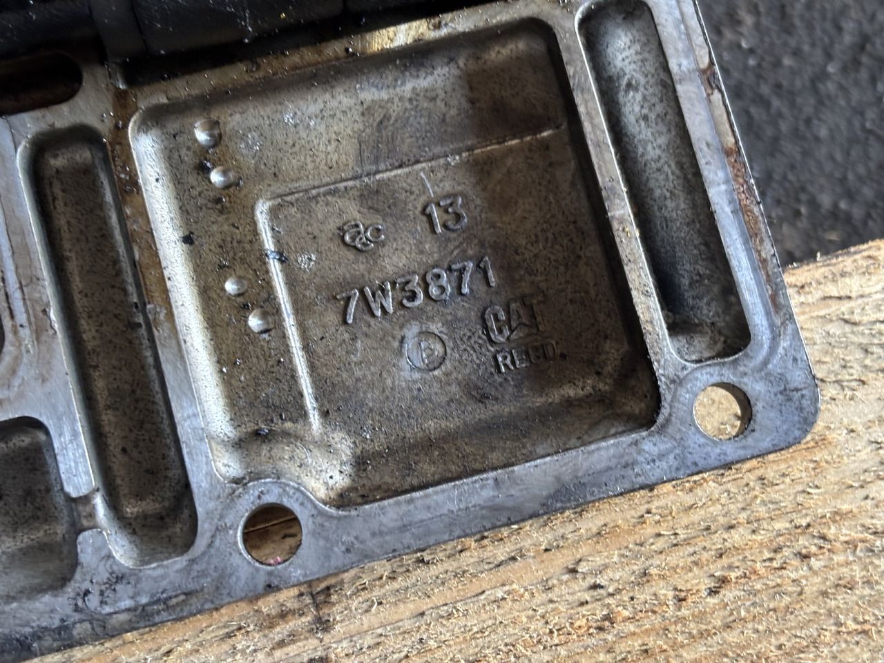 CAT Caterpillar C9 7W-3871: POKRYWA BOCZNA 7W3871 342-4977 - Κινητήρας και ανταλλακτικά για Γεωργικά μηχανήματα: φωτογραφία 3 CAT Caterpillar C9 7W-3871: POKRYWA BOCZNA 7W3871 342-4977 - Κινητήρας και ανταλλακτικά για Γεωργικά μηχανήματα: φωτογραφία 3